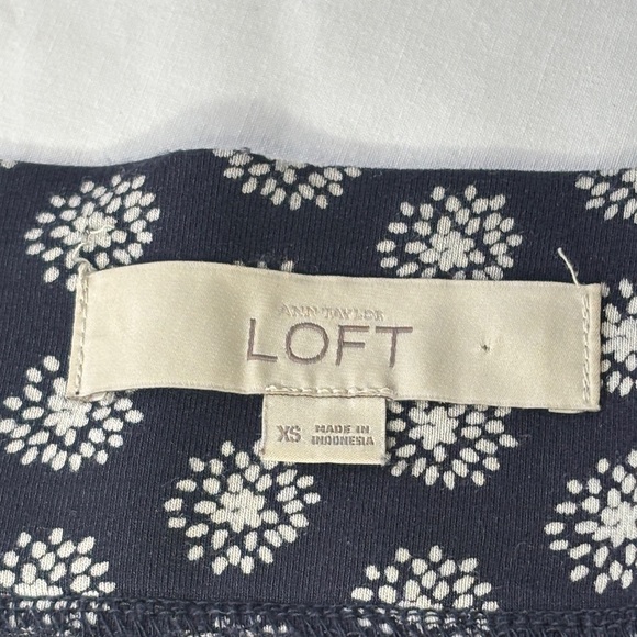 💙 LOFT Navy White Midi Skirt XS Flowy Stretch Women's Pull On Casual 💙 - Picture 8 of 12